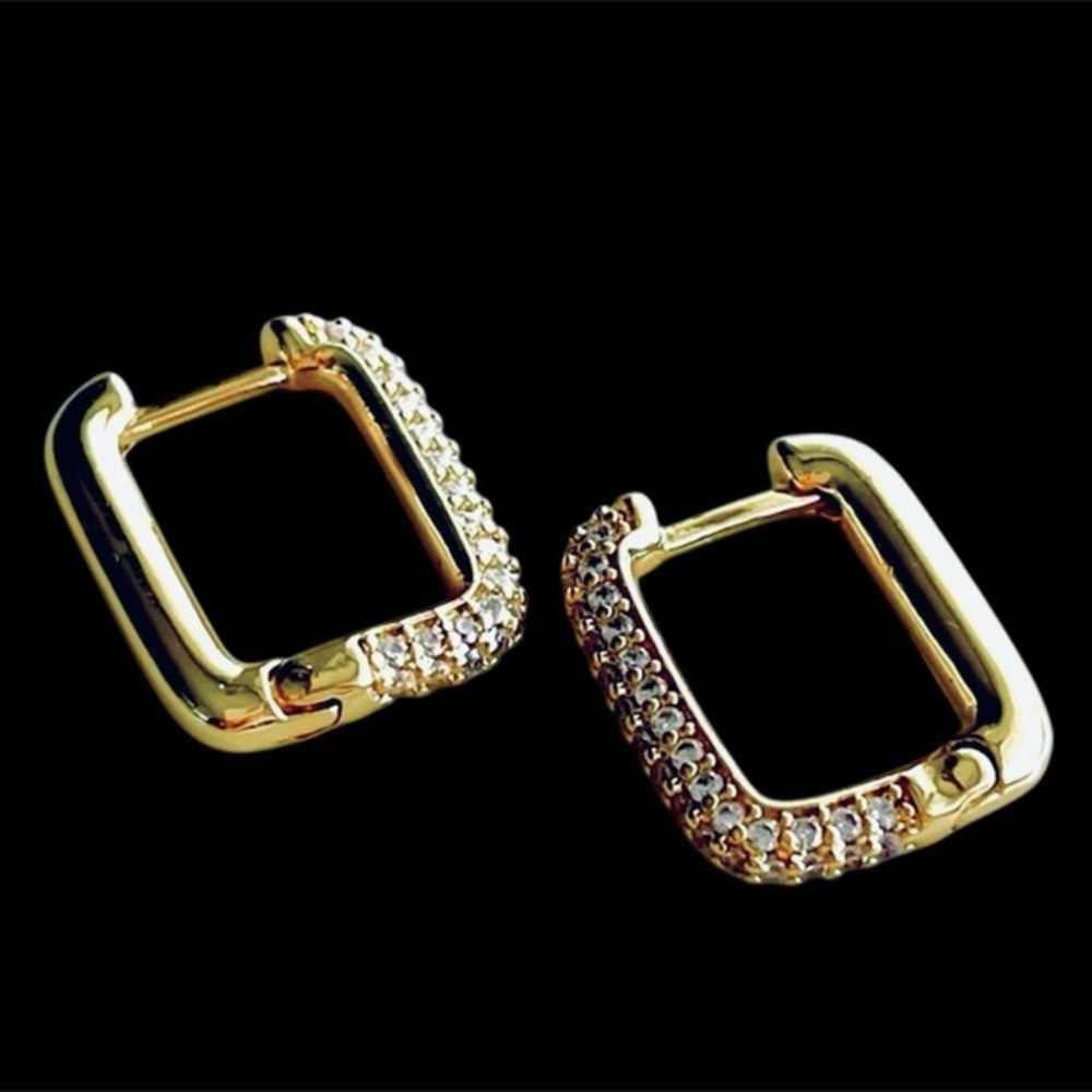Anthropologie Cosmo oblong Pavé hoop Earrings 18k